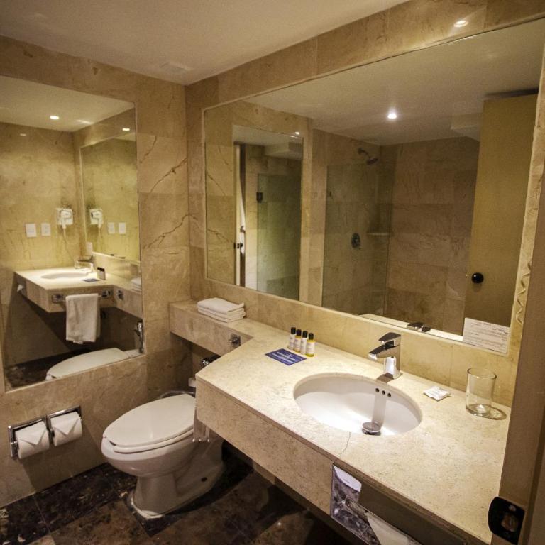 Hotel Stella Maris - Habitación Doble Deluxe - 2 camas dobles - 4