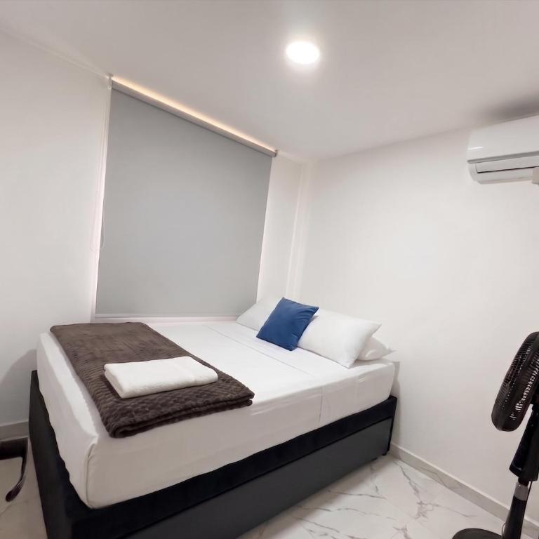Moderno apto low cost 15 min CC buena vista 2 TV con parqueadero comunal - Apartamento de 3 dormitorios - 10