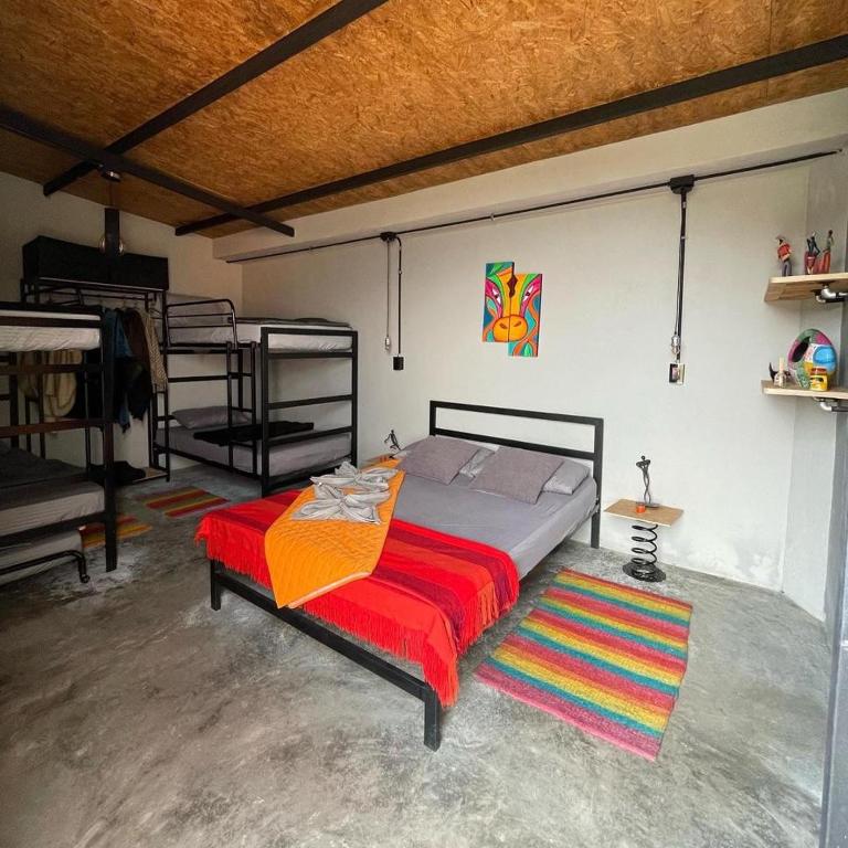 Mambe refugio - Habitación Familiar con vistas al jardín - 4