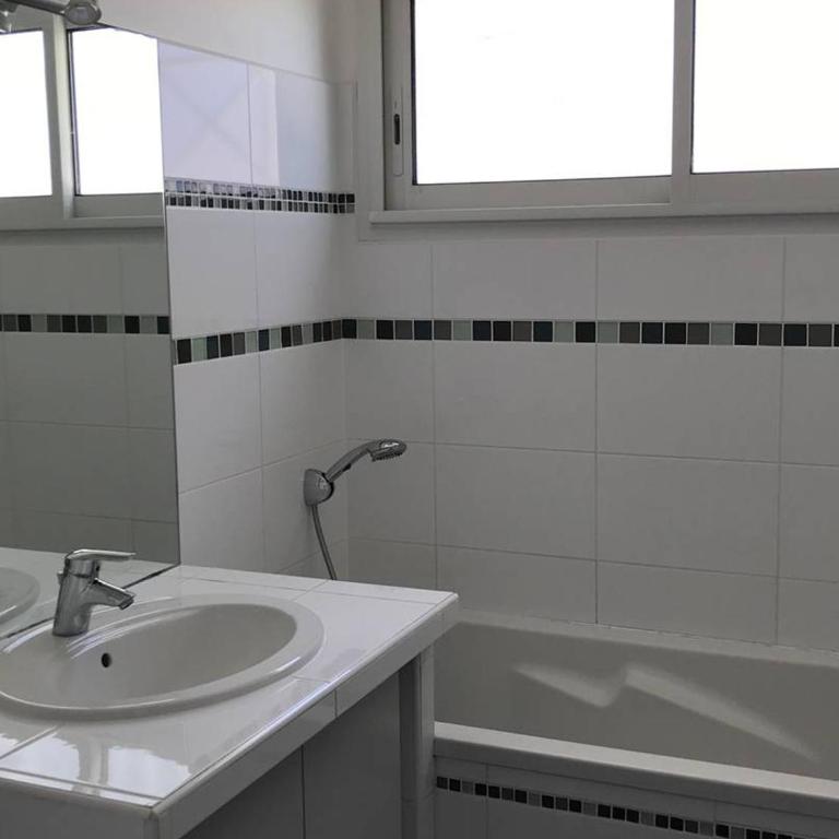 Villa avec piscine privée et wifi - 8 pers. - FR-1-878-1 - Villa - 10