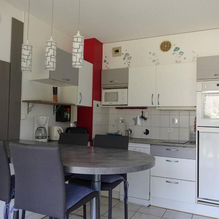 Appartement avec parking - 4 pers. - FR-1-878-23 - Appartement - 2