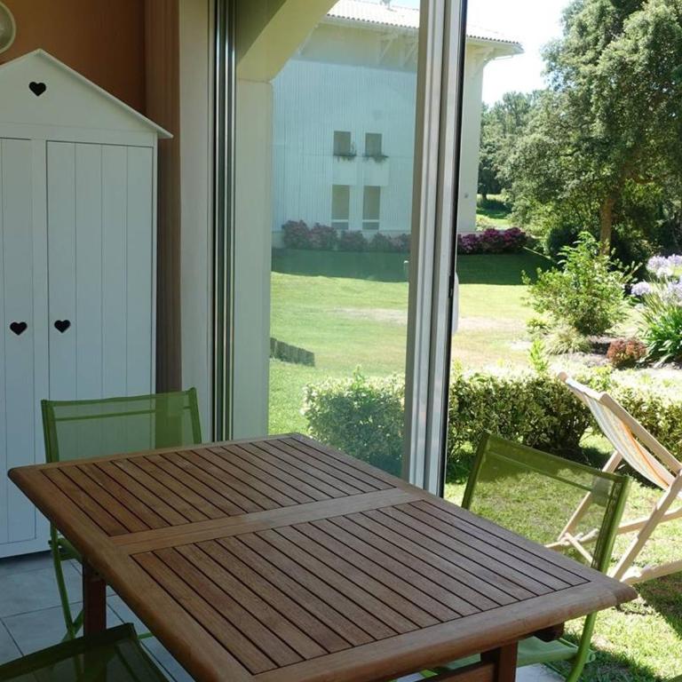 Appartement avec parking - 4 pers. - FR-1-878-23 - Appartement - 8
