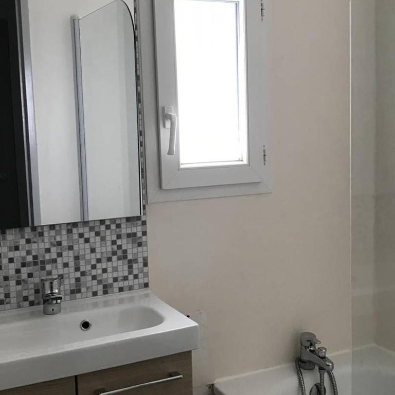 Appartement avec parking, animaux admis - 6 pers. - Three-Bedroom Apartment - 12