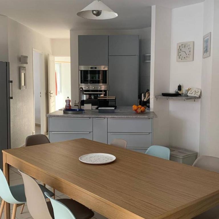 Villa avec piscine privative, animaux admis - 8 pers. - FR-1-878-13 - Villa - 4