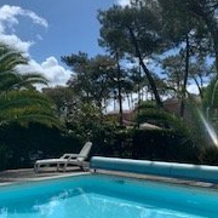Villa avec piscine privative, animaux admis - 8 pers. - FR-1-878-13 - Villa - 16
