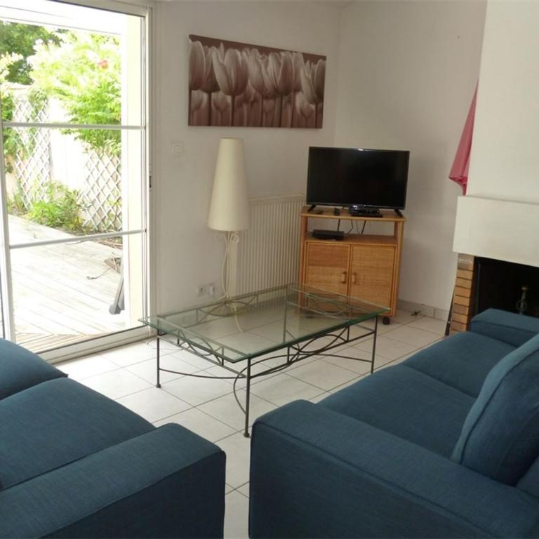 Maison de ville avec piscine - 5/6 pers. - FR-1-878-16 - Villa - 7
