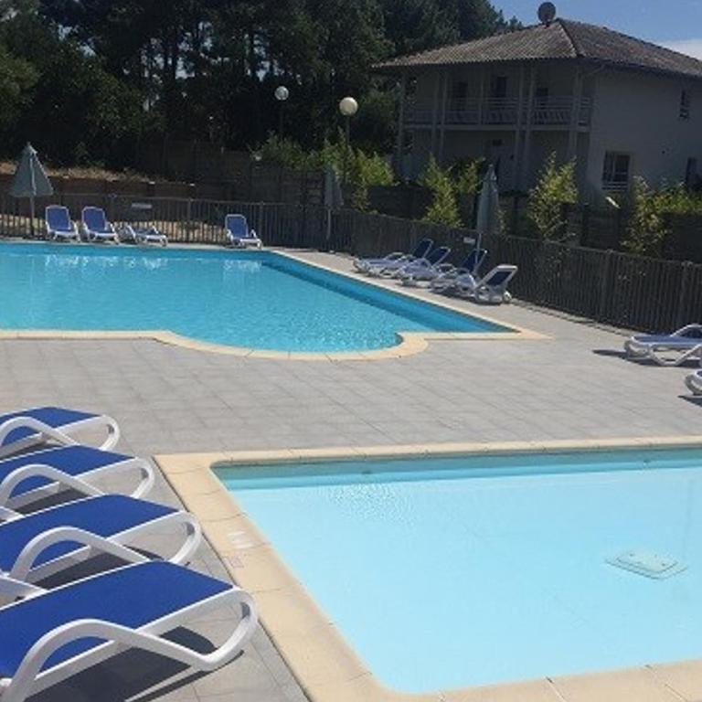 Appartement confortable avec parking - 8/10 pers. - FR-1-878-26 - Appartement - 2