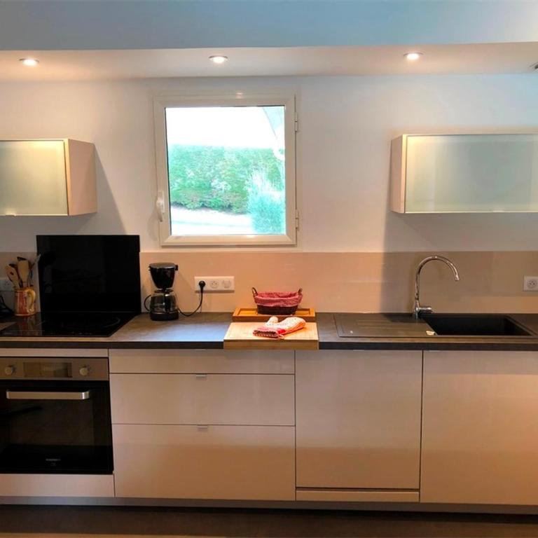 Maison avec piscine, animaux OK - 8 pers. - FR-1-878-50 - Villa - 4