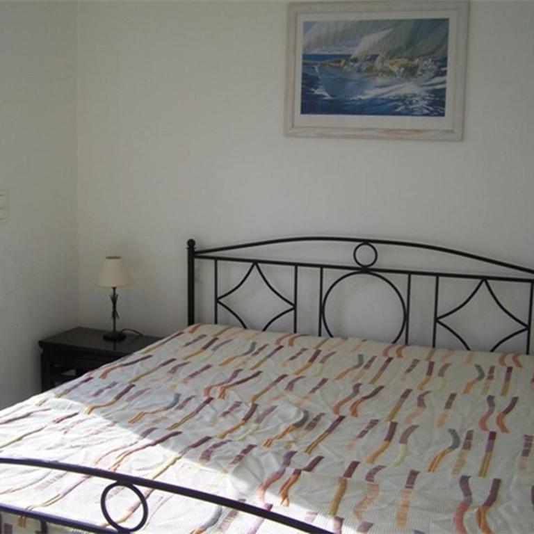 Maison avec piscine, animaux OK - 8 pers. - FR-1-878-50 - Villa - 7