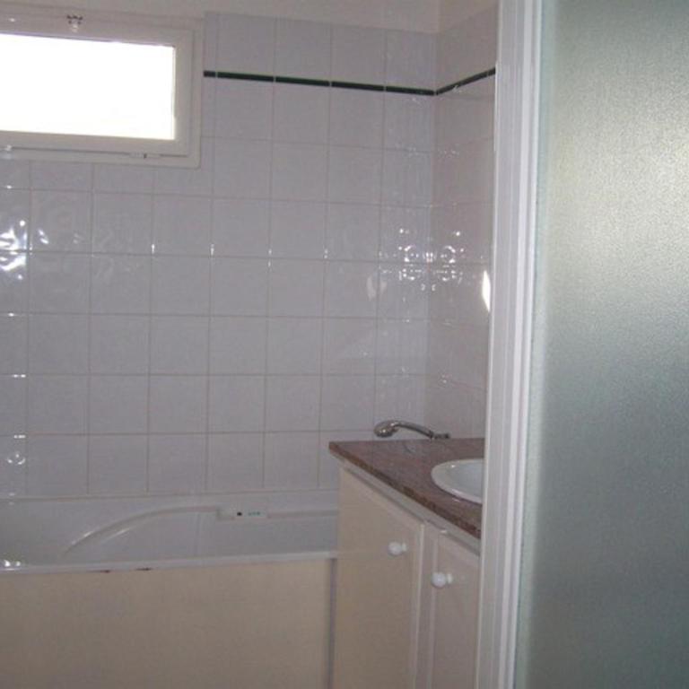 Maison avec piscine, animaux OK - 8 pers. - FR-1-878-50 - Villa - 11