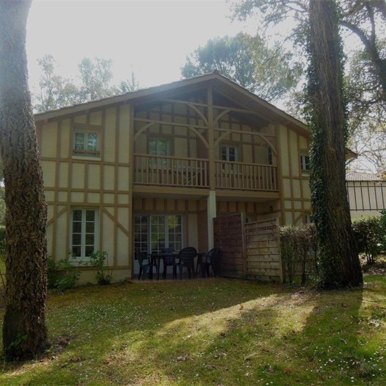Maisonnette avec parking, animaux OK - 4/6 pers. - FR-1-878-53 - Maison de Vacances - 2