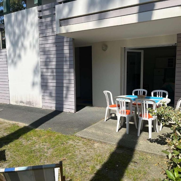Appartement charmant, piscine incluse - 6 pers. - FR-1-878-55 - Apartment - 4