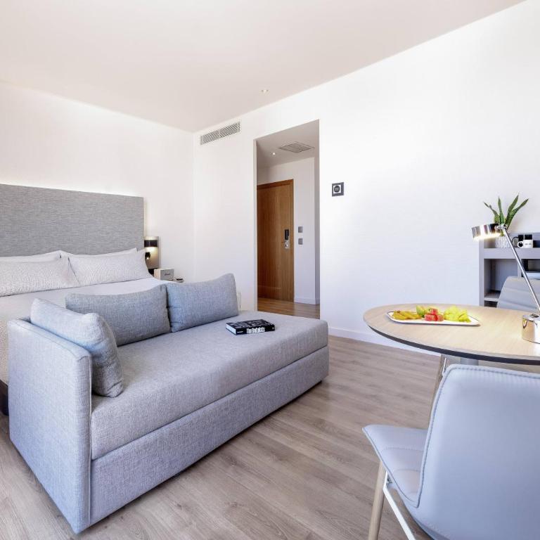 INNSiDE by Meliá Valencia Oceanic - The Studio with Terrace Connected - 4