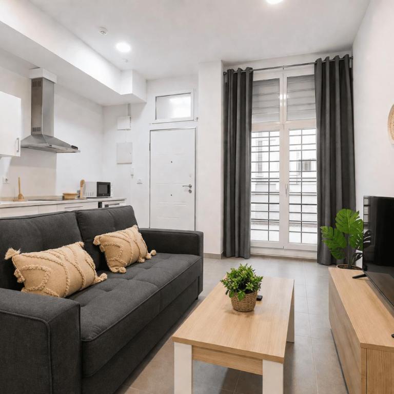 Cosy studio near AVE station - Apartamento - 5