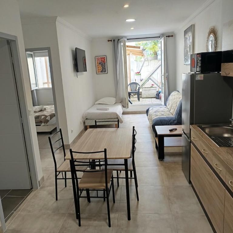 T2 centre Lourdes, proche sanctuaire avec balcon - Appartement 2 Chambres - 1