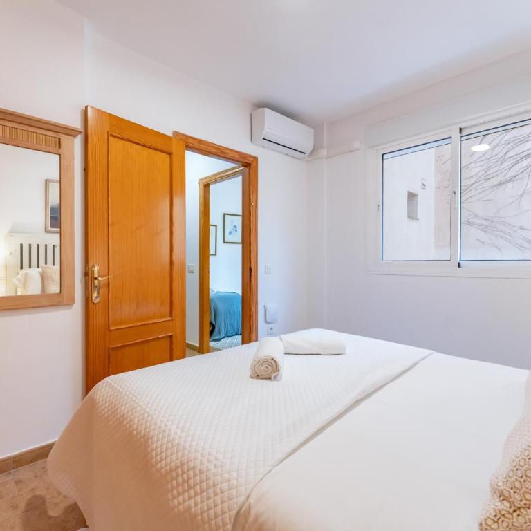 Cosy 2 Bed set in a quiet street of Los Boliches - Pass the Keys - Apartamento - 12