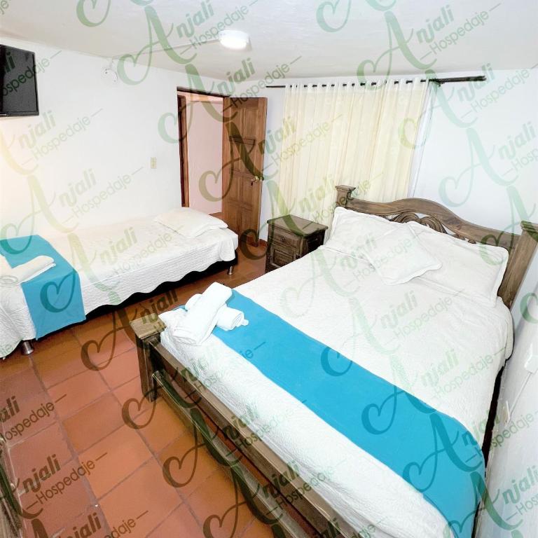 anyalihost - Triple Room with Private Bathroom - 9