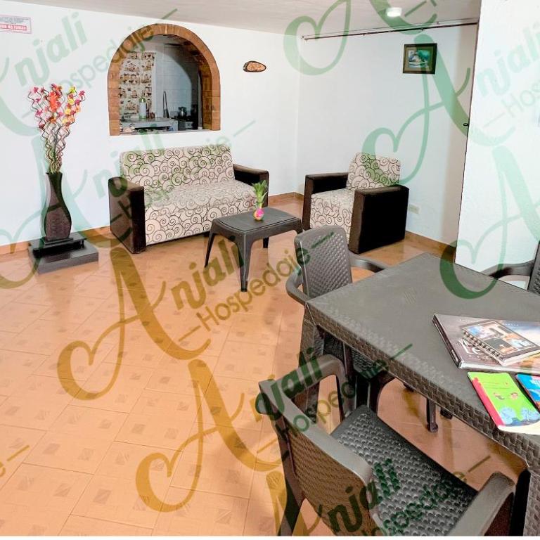 anyalihost - Double Room with Private Bathroom - 1
