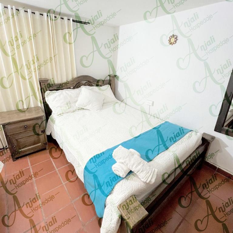 anyalihost - Double Room with Private Bathroom - 9
