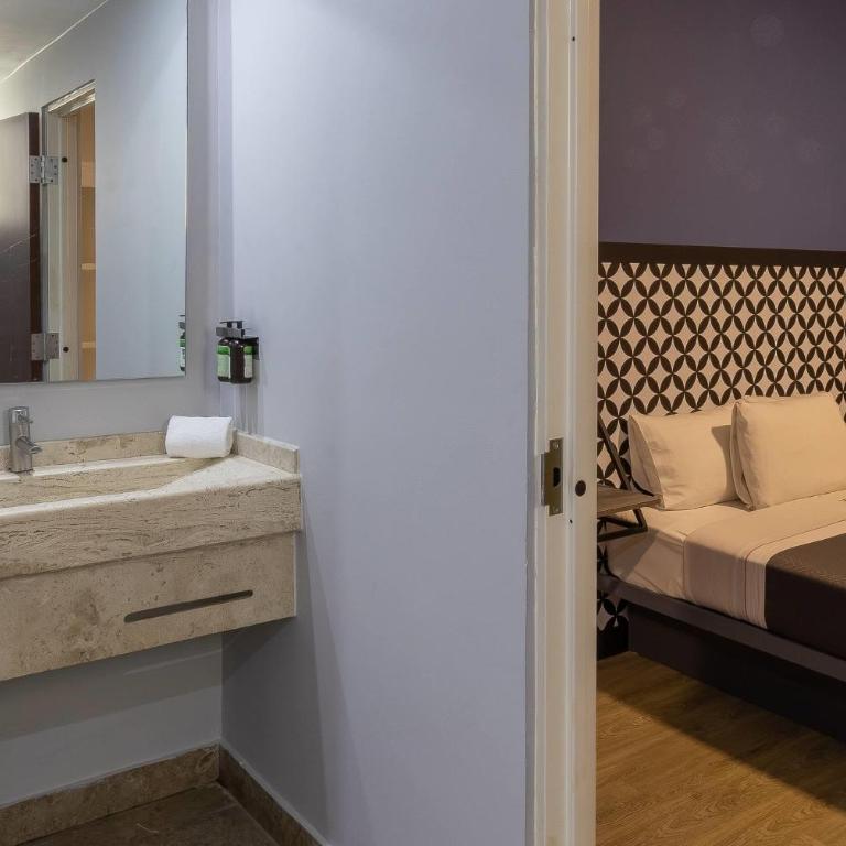 Hotel MX forum buenavista CDMX, Trademark by Wyndham - Standard Queen Room - Non-Smoking - 6