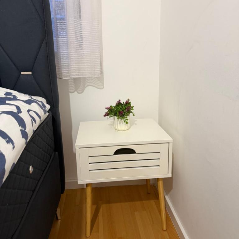 Apartment Sunny - One-Bedroom Apartment - 5