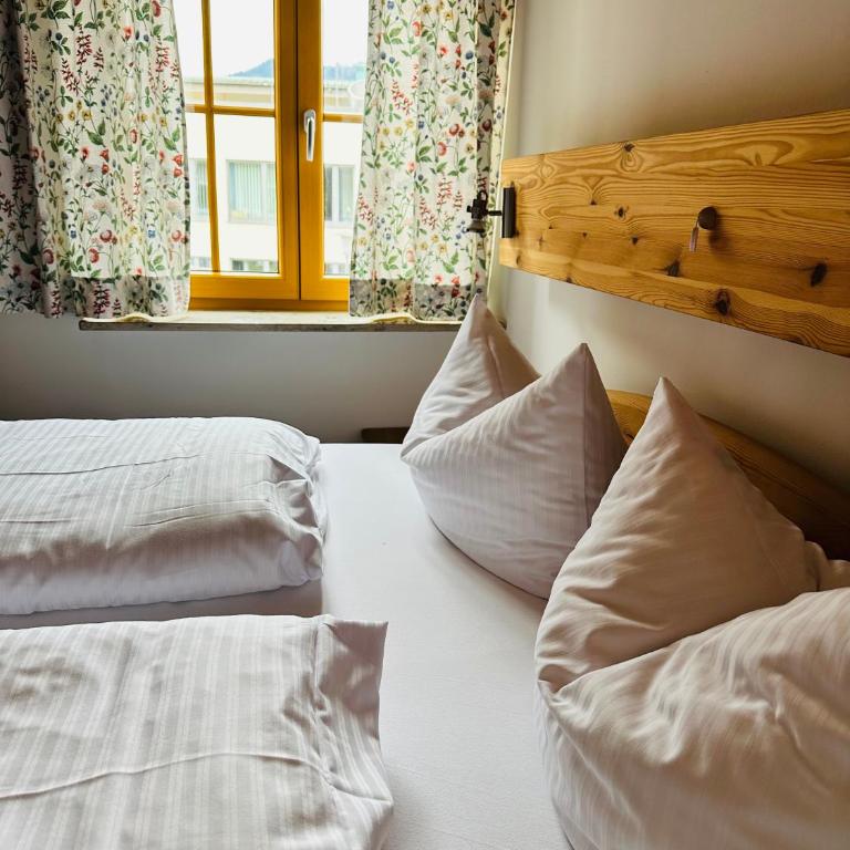 Ferienwohnungen Hänsel und Gretel - zentral, gemütlich, nah am See - Apartment mit 2 Schlafzimmern - 1