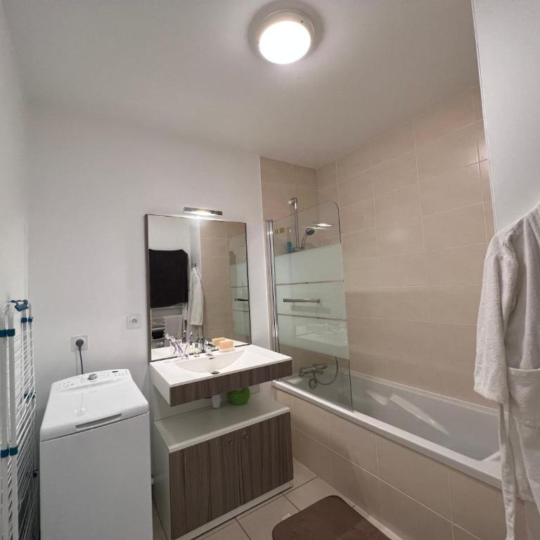 Appartement 2 chambres et parking - Appartamento Deluxe con 2 Camere da Letto e Balcone - 12