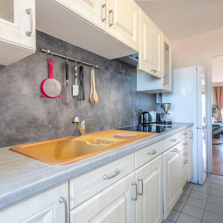 Appartement 4 personnes avec garage - Deluxe Apartment mit Balkon und 2 Schlafzimmern - 7