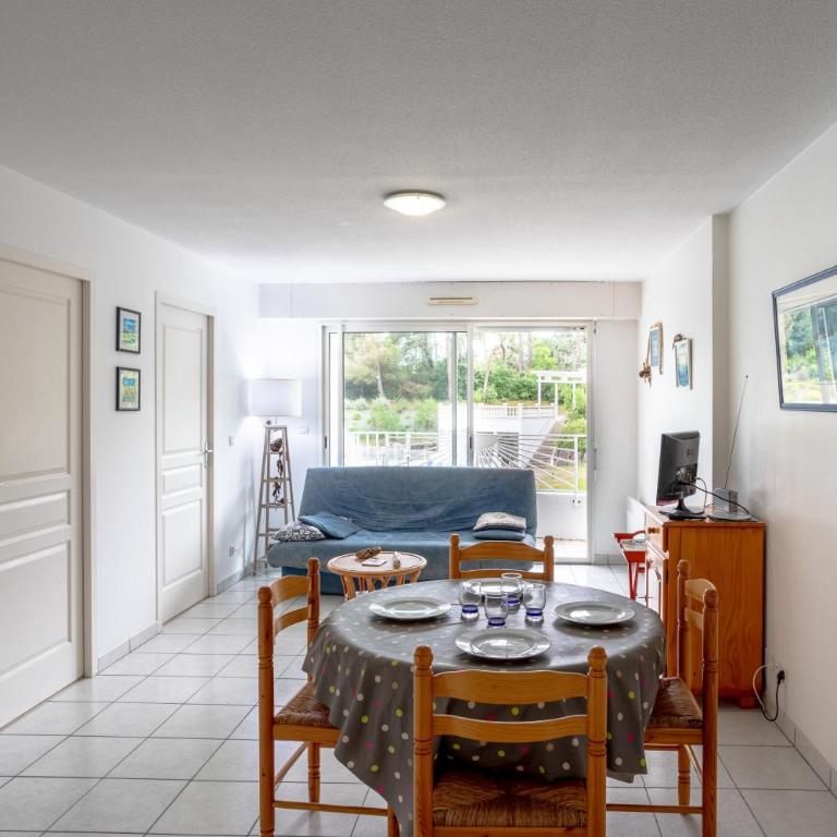 Appartement résidence avec piscine - Deluxe Apartment mit Balkon und 2 Schlafzimmern - 2