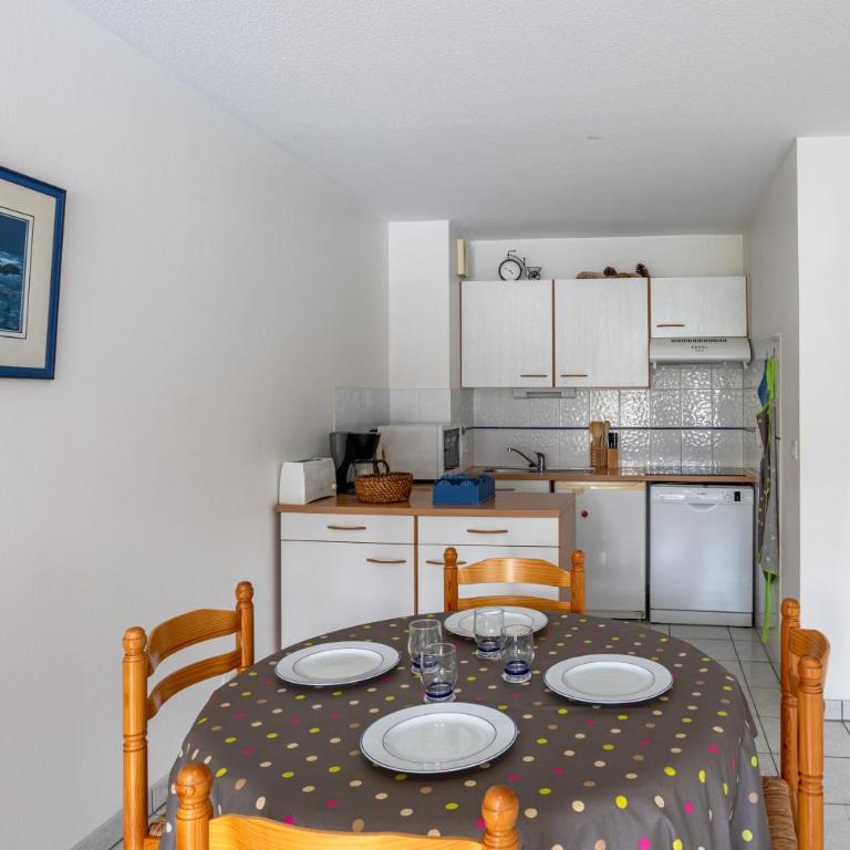 Appartement résidence avec piscine - Deluxe Apartment mit Balkon und 2 Schlafzimmern - 12
