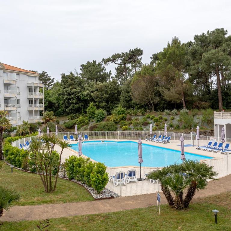 Appartement résidence avec piscine - Deluxe Apartment mit Balkon und 2 Schlafzimmern - 1