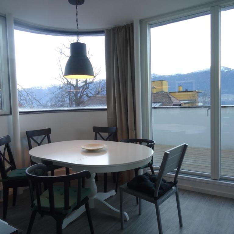 Holidayhome OMYXL - Appartamento con 2 Camere da Letto, Balcone e Terrazza - 1