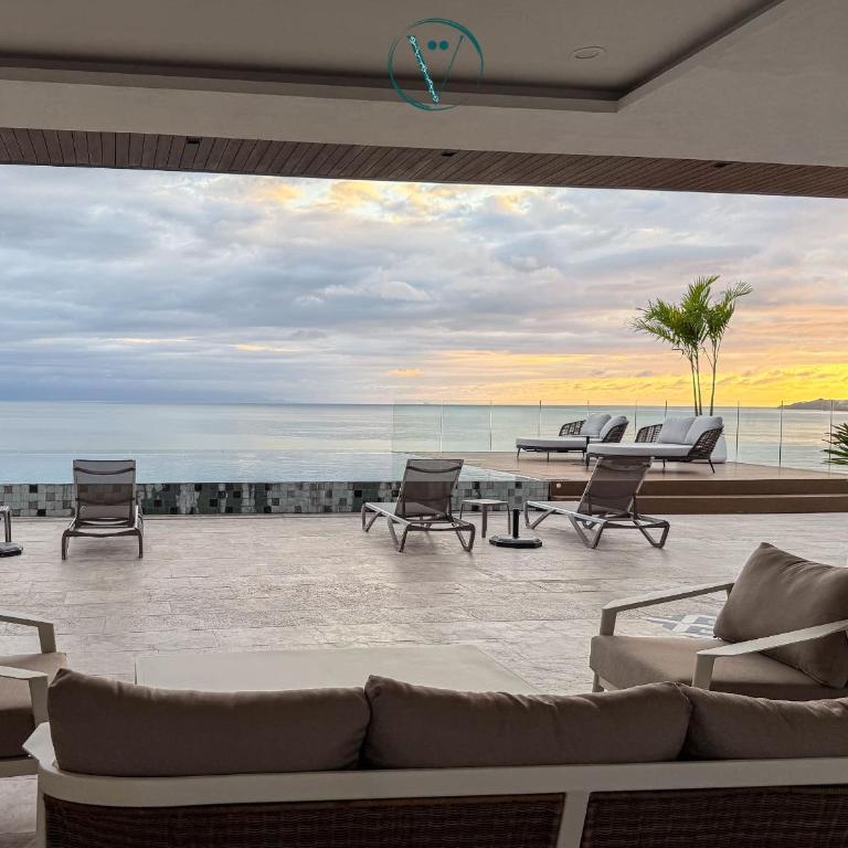 Hear the Waves Luxury Oceanfront Escape - Apartamento - 28