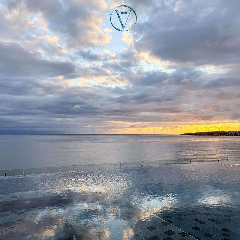 Hear the Waves Luxury Oceanfront Escape - Apartamento - 35