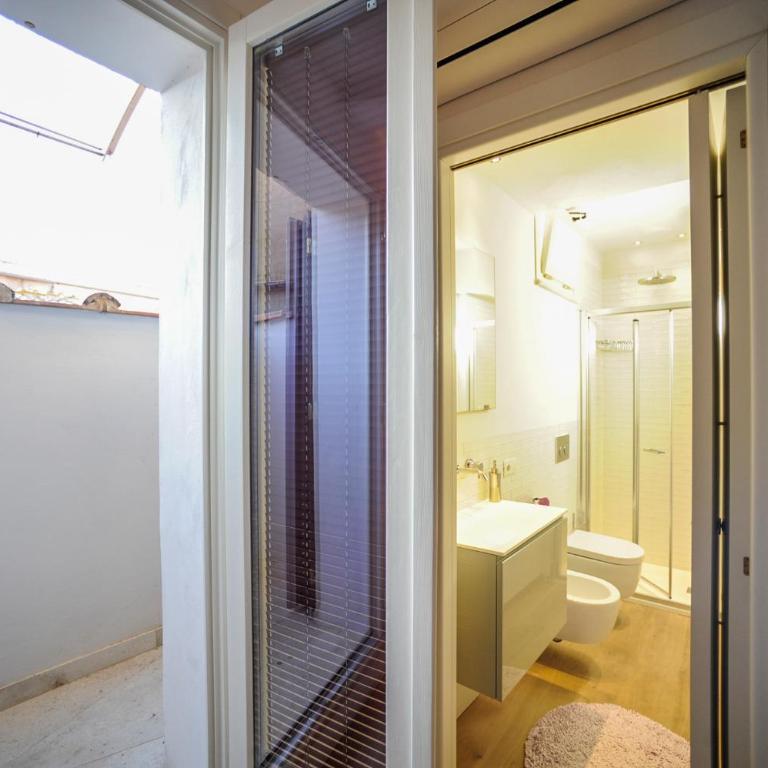 GuestHost - Exclusive Duomo View Apartment - Two-Bedroom Apartment - 26