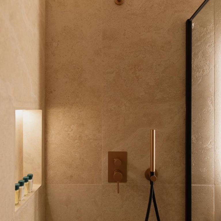 Elegantia Luxury Rooms Navona - Camera Deluxe - 9