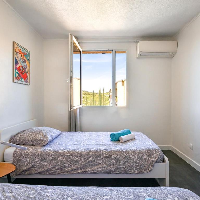 Appartement 4 Pers Piscine, Cassis - Two-Bedroom Deluxe Apartment with Garden View - 12
