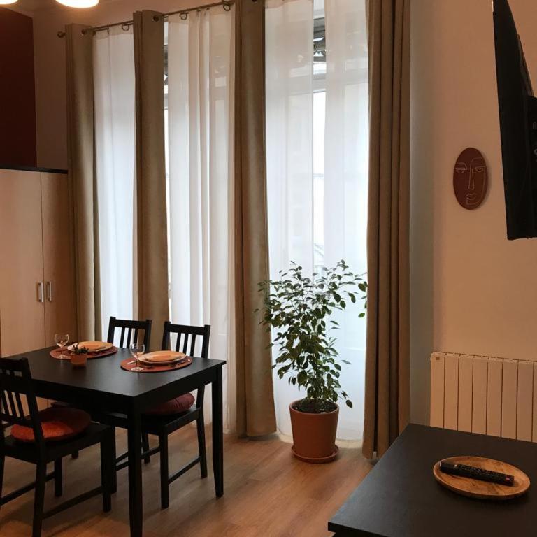 Aquitain Home - Studios & Appartements tout confort Bordeaux Gare St Jean - Appartement - 4
