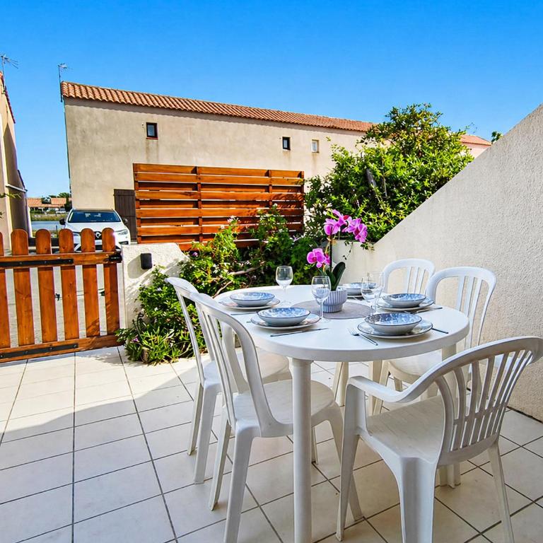 Villa cosy, familiale, terrasse, piscine & parking - Villa 2 Chambres - 12