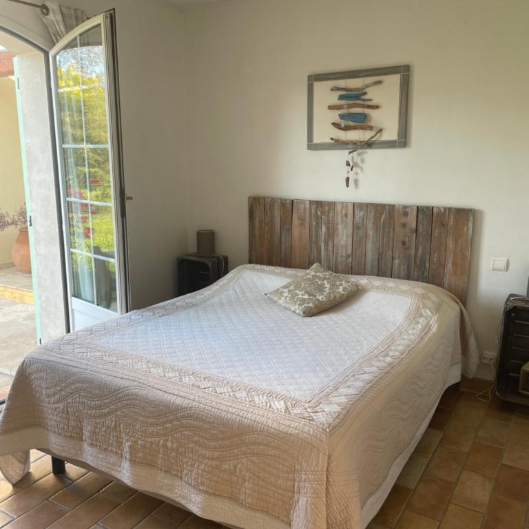 Chambre d'hôtes "La Bastide des Eucalyptus" - Chambre Double avec Terrasse - 8