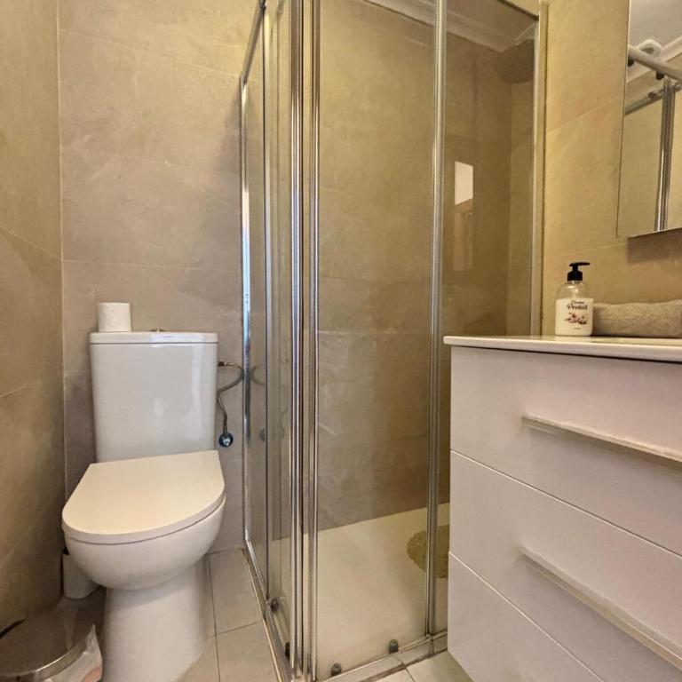 Apartamento con jardín, piscina y parking - Apartamento de 2 dormitorios - 8