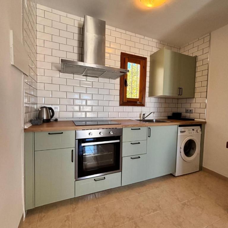 Apartamento con jardín, piscina y parking - Apartamento de 2 dormitorios - 19