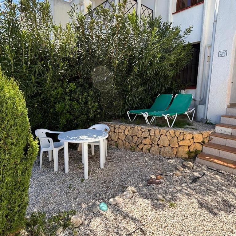 Apartamento con jardín, piscina y parking - Apartamento de 2 dormitorios - 33