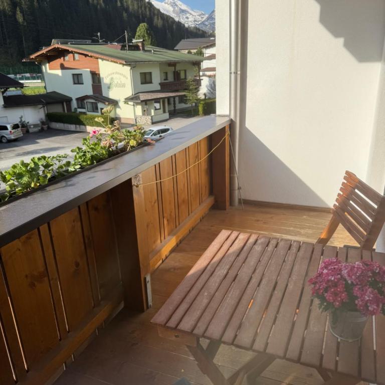 Grünwaldhof - Doppelzimmer mit Balkon - 4