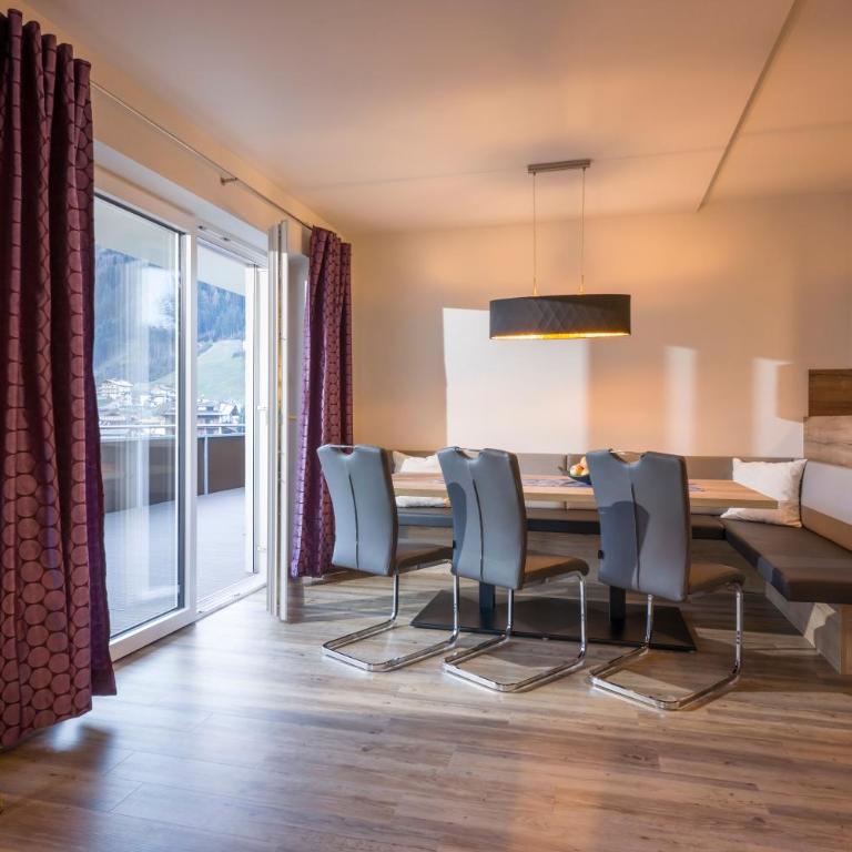 Aparthotel AlpTirol - Apartment mit 2 Schlafzimmern und Balkon (Zillertal Deluxe) - 2