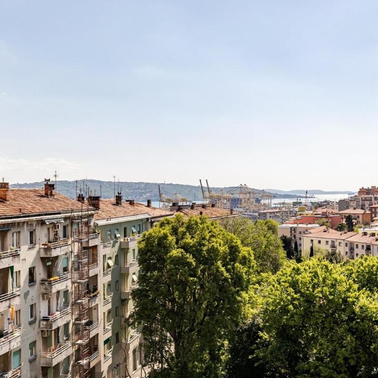 Comfort & Space with Parking near Center Trieste - Appartamento con 1 Camera da Letto - 32