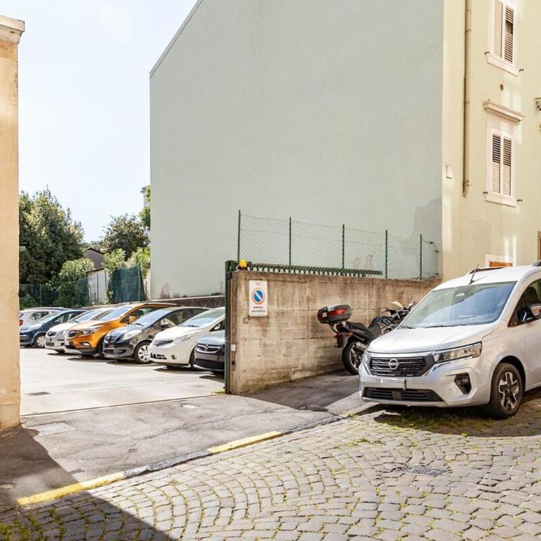 Comfort & Space with Parking near Center Trieste - Appartamento con 1 Camera da Letto - 19
