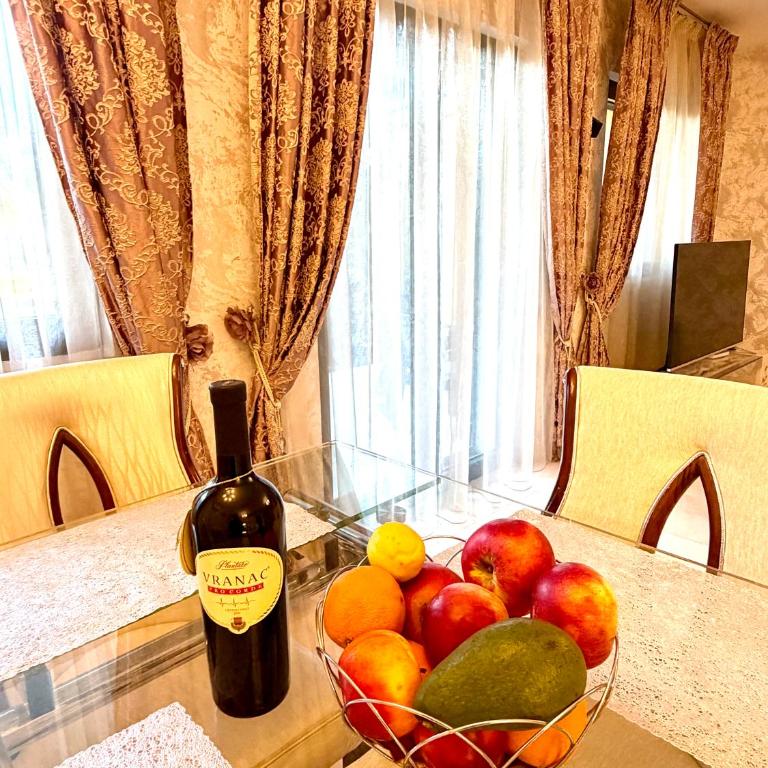 Villa Deluxe for 8 with Large Pool & Terrace - Apartman - 29