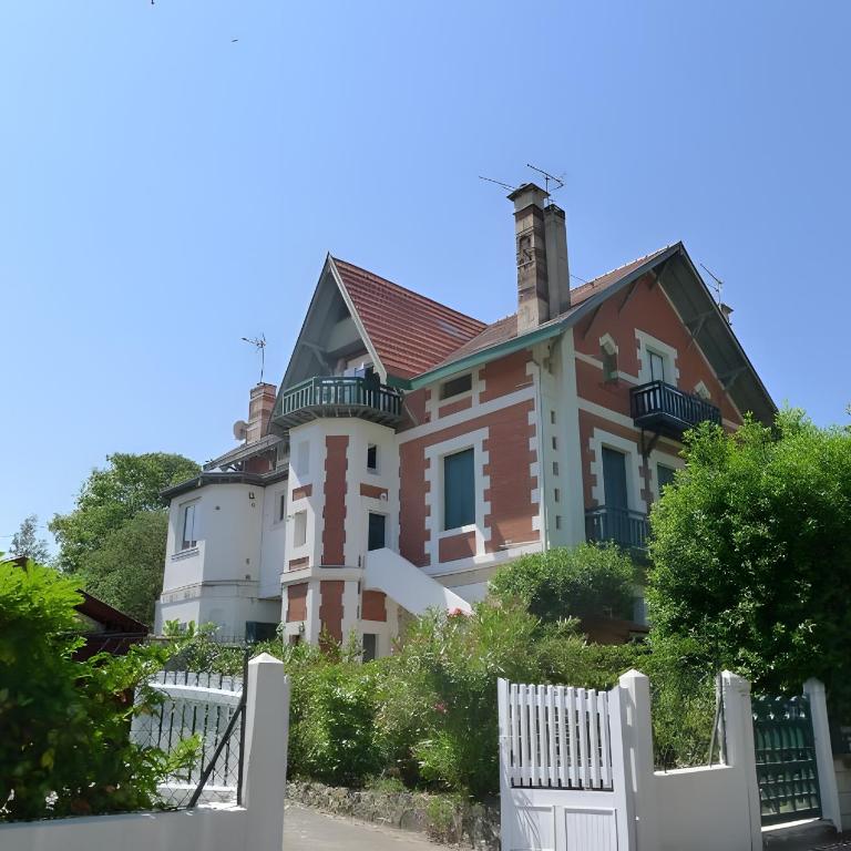Villa Athena, T2 Ville D'hiver - Superior Apartment mit 1 Schlafzimmer und Balkon - 15