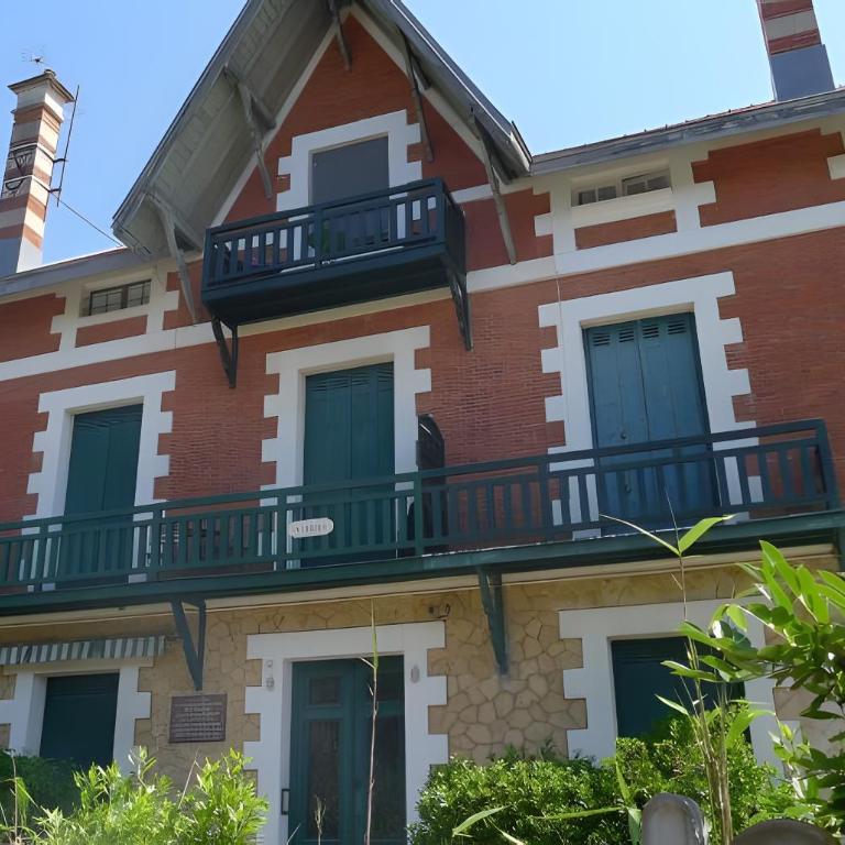 Villa Athena, T2 Ville D'hiver - Superior Apartment mit 1 Schlafzimmer und Balkon - 16
